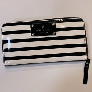 Kate Spade patent leather wallet